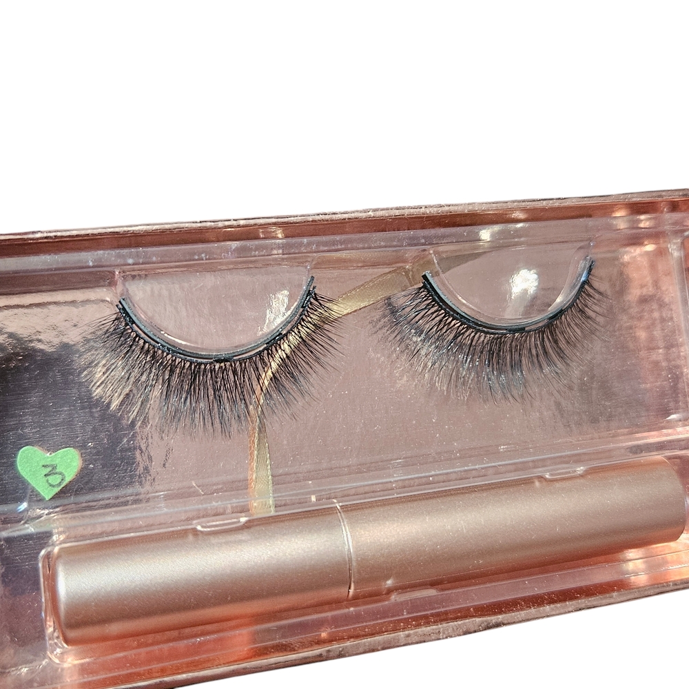 Magnetic Lashes - Storage Box, Set Of Lashes, and Magnetic Liner
